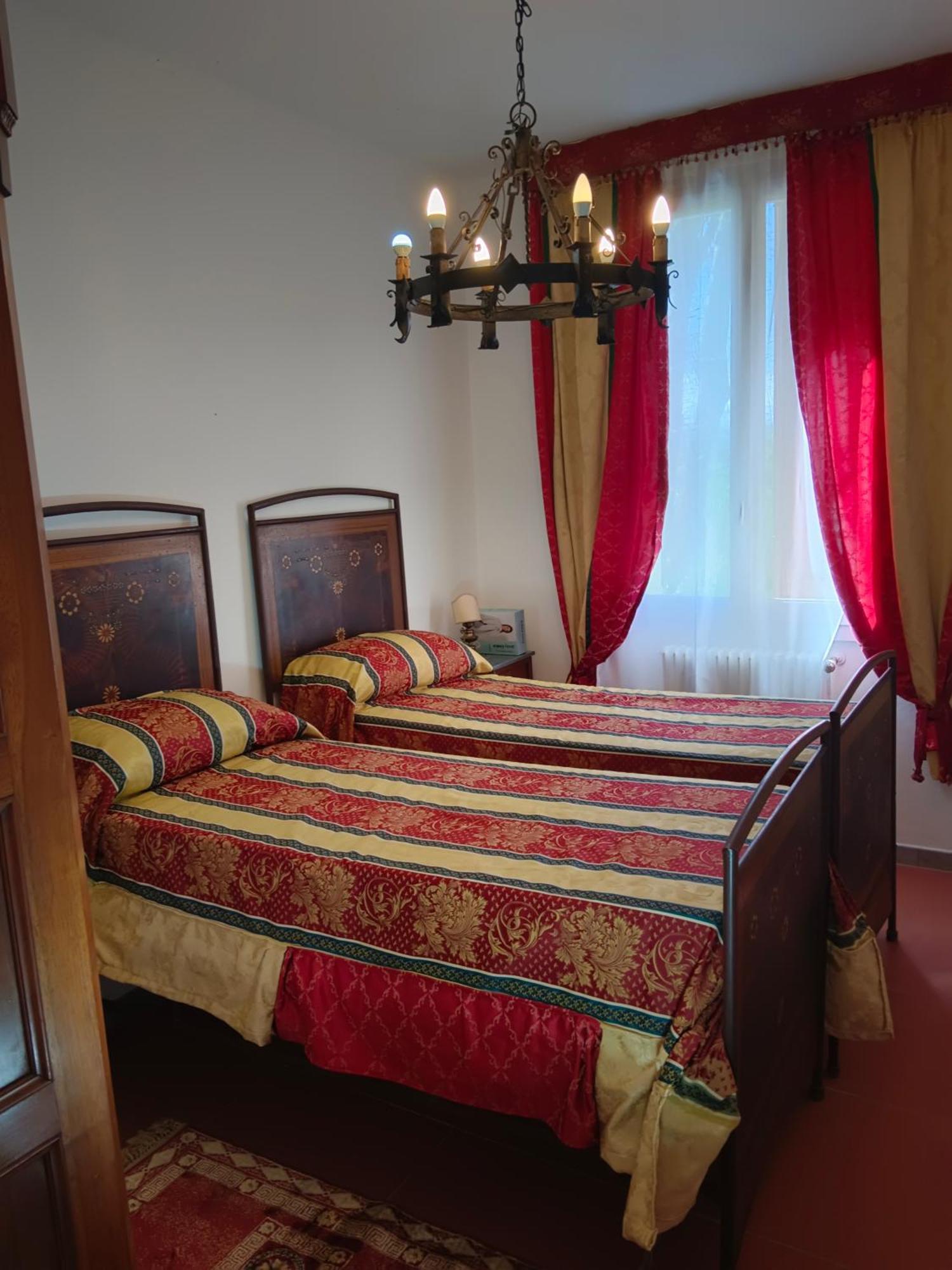 La Maison Rouge Crespellano Eksteriør billede
